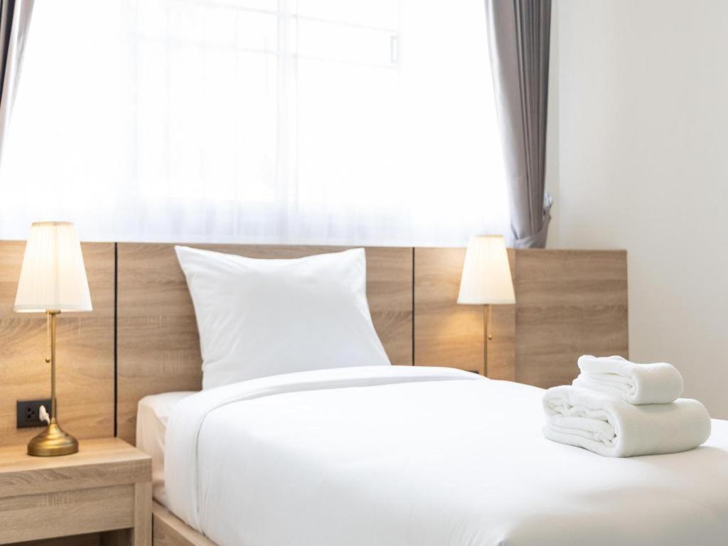 B2 Phitsanulok Boutique & Budget Hotel Exterior photo